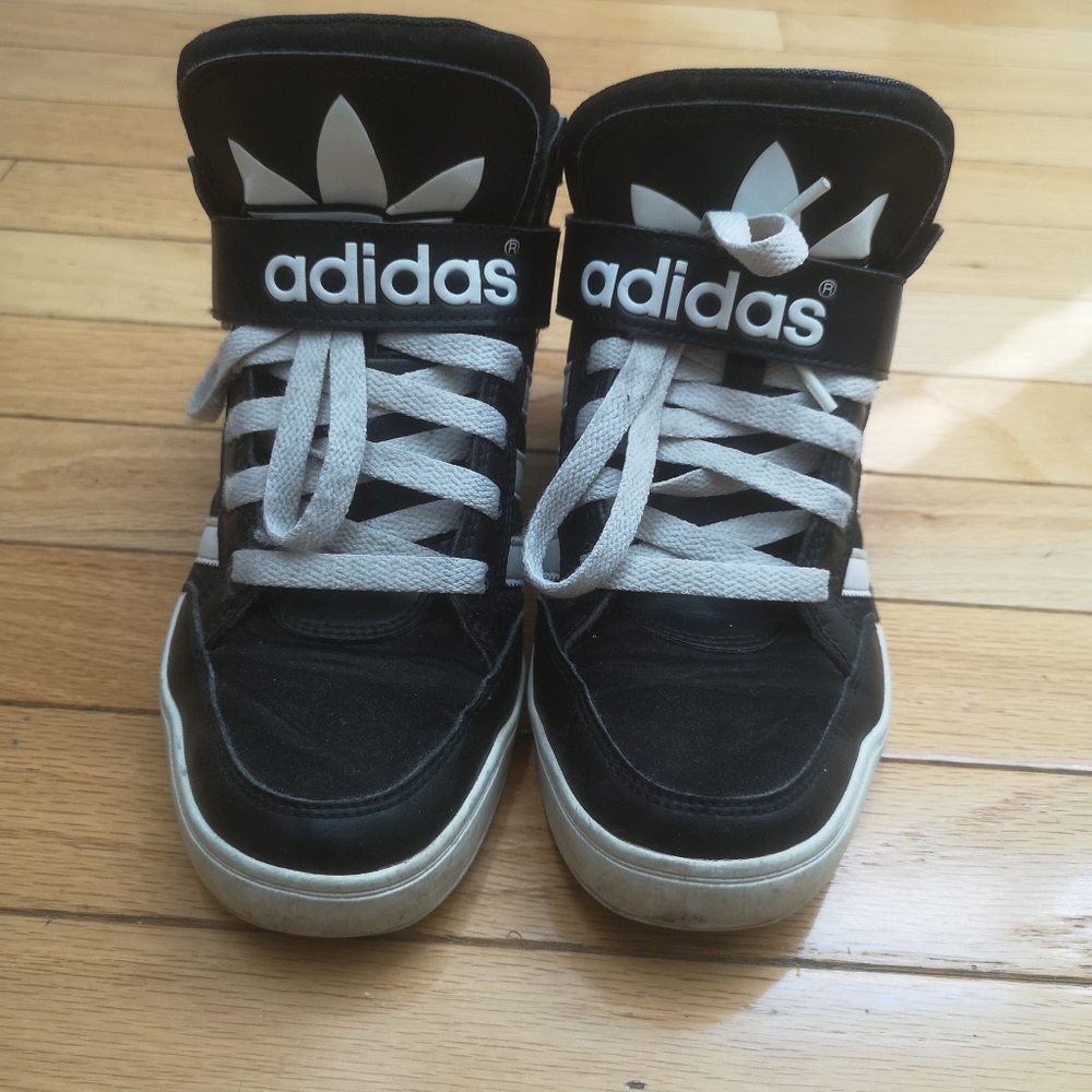 Adidas Originals Trefoil Hi Tops with Velcro